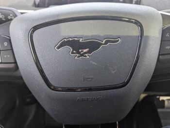 Photo 23 du bon plan FORD Mustang Mach-E Extended Range 99kWh 487ch AWD GT occasion à 38980 €