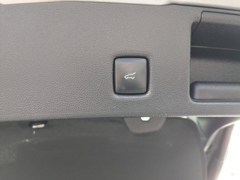 Photo 19 du bon plan FORD Kuga 2.5 Duratec 190ch FHEV E85 ST-Line BVA occasion à 27990 €