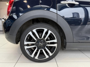 Photo 5 du bon plan MINI Mini 5 Portes Cooper 136ch  Edition Greenwich occasion à 17900 €