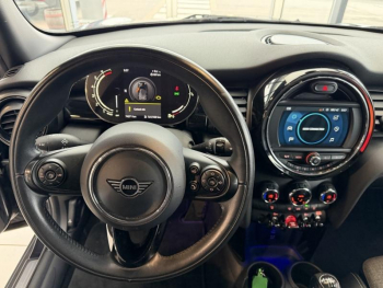 Photo 14 du bon plan MINI Mini 5 Portes Cooper 136ch  Edition Greenwich occasion à 17900 €