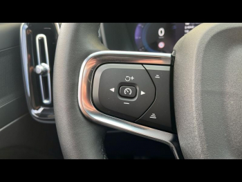 Photo 19 du bon plan VOLVO XC40 B3 163ch Start DCT 7 occasion à 29990 €