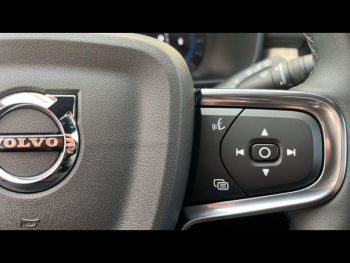 Photo 20 du bon plan VOLVO XC40 B3 163ch Start DCT 7 occasion à 29990 €