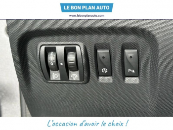 Photo 17 du bon plan RENAULT Captur 0.9 TCe 90ch Stop&Start energy Intens ecoÂ² occasion à 9890 €