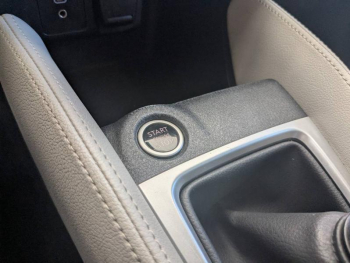 Photo 15 du bon plan NISSAN Micra 1.0 DIG-T 117ch N-Connecta 2018 occasion à 11390 €