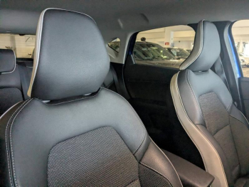 Photo 15 du bon plan RENAULT Captur 1.6 E-Tech hybride 145ch Intens -21 occasion à 17890 €