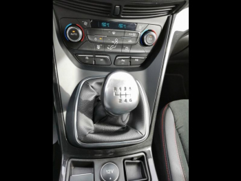 Photo 18 du bon plan FORD Kuga 1.5 TDCi 120ch Stop&Start ST-Line 4x2 Euro6.2 occasion à 16490 €