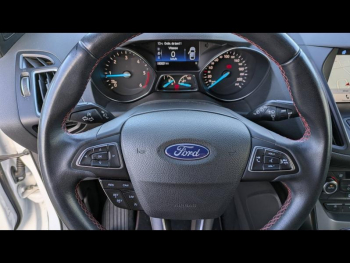 Photo 20 du bon plan FORD Kuga 1.5 TDCi 120ch Stop&Start ST-Line 4x2 Euro6.2 occasion à 16490 €