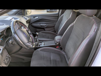 Photo 27 du bon plan FORD Kuga 1.5 TDCi 120ch Stop&Start ST-Line 4x2 Euro6.2 occasion à 16490 €
