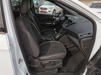 Photo 29 du bon plan FORD Kuga 1.5 TDCi 120ch Stop&Start ST-Line 4x2 Euro6.2 occasion à 16490 €