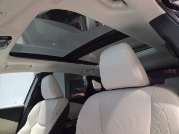 Photo 13 du bon plan LEXUS RX 450h+ Luxe 4WD MY25 occasion à 79900 €