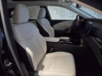 Photo 15 du bon plan LEXUS RX 450h+ Luxe 4WD MY25 occasion à 79900 €