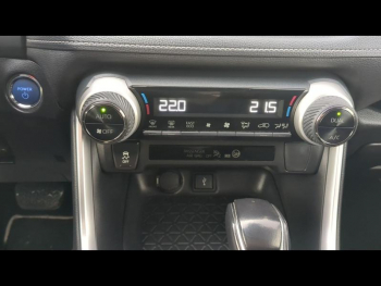 Photo 8 du bon plan TOYOTA RAV4 Hybride 222ch Dynamic AWD-i occasion à 30990 €