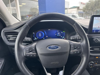 Photo 10 du bon plan FORD Kuga 2.5 Duratec 225ch PHEV Vignale BVA occasion à 20980 €