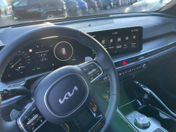 Photo 9 du bon plan KIA Sorento 1.6 T-GDi 215ch HEV Premium 7 places occasion à 59990 €