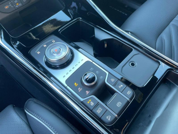 Photo 14 du bon plan KIA Sorento 1.6 T-GDi 215ch HEV Premium 7 places occasion à 59990 €