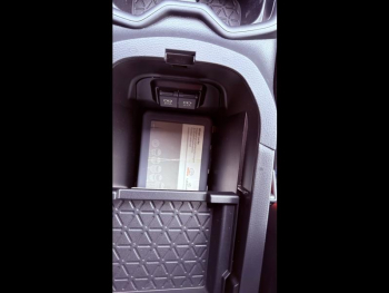 Photo 11 du bon plan TOYOTA RAV4 Hybride 218ch Collection 2WD occasion à 27900 €