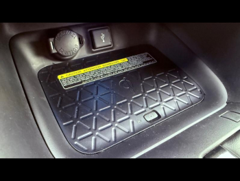 Photo 19 du bon plan TOYOTA RAV4 Hybride 218ch Collection 2WD occasion à 27900 €