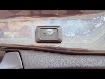 Photo 20 du bon plan TOYOTA RAV4 Hybride 218ch Collection 2WD occasion à 27900 €