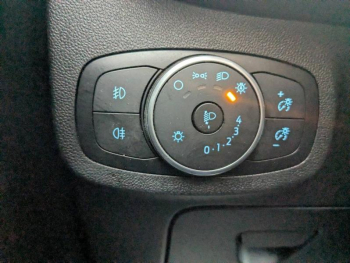 Photo 10 du bon plan FORD Fiesta 1.0 EcoBoost 100ch Stop&Start ST-Line 5p occasion à 9990 €