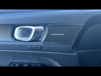 Photo 16 du bon plan VOLVO XC40 T5 Recharge 180 + 82ch Plus DCT 7 occasion à 29990 €