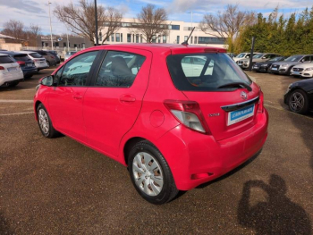 Photo 3 du bon plan TOYOTA Yaris 100 VVT-i Dynamic CVT 5p occasion à 6490 €