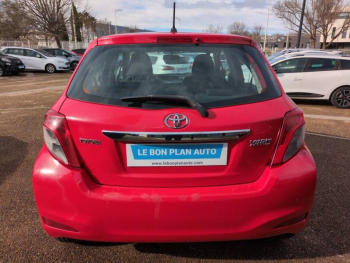 Photo 8 du bon plan TOYOTA Yaris 100 VVT-i Dynamic CVT 5p occasion à 6490 €