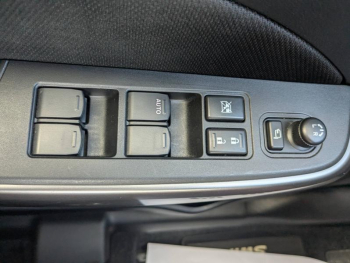 Photo 21 du bon plan SUZUKI Swift 1.2 Dualjet Hybrid 83ch Pack occasion à 14490 €