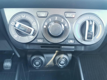 Photo 17 du bon plan SUZUKI Swift 1.2 Dualjet Hybrid 83ch Avantage occasion à 11490 €