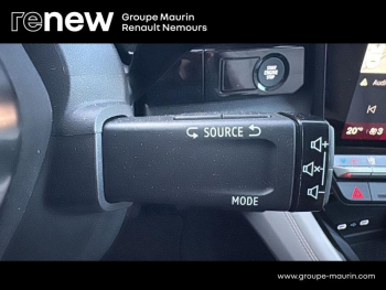 Photo 35 du bon plan RENAULT Espace 1.2 E-Tech full hybrid 200ch Iconic 7 places - 25 occasion à 47490 €