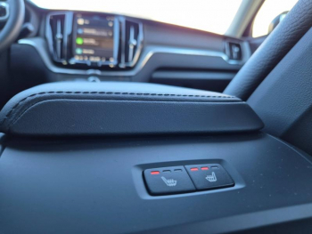 Photo 22 du bon plan VOLVO XC60 T6 Hybride Rechargeable 253 + 145ch Ultra Style Chrome Geartronic 8 AWD occasion à 56890 €