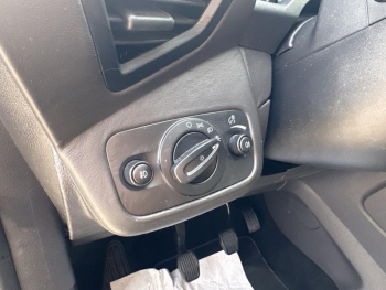 Photo 22 du bon plan FORD Kuga 1.5 EcoBoost 150ch Vignale occasion à 16490 €