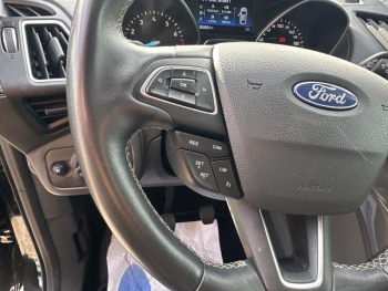 Photo 23 du bon plan FORD Kuga 1.5 EcoBoost 150ch Vignale occasion à 16490 €