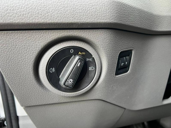 Photo 11 du bon plan VOLKSWAGEN Crafter Fg VUL 35 L3H3 2.0 TDI 177ch Business 4Motion occasion à 46990 €