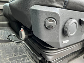 Photo 16 du bon plan VOLKSWAGEN Crafter Fg VUL 35 L3H3 2.0 TDI 177ch Business 4Motion occasion à 46990 €