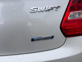 Photo 9 du bon plan SUZUKI Swift 1.2 Dualjet Hybrid 83ch Pack occasion à 15990 €