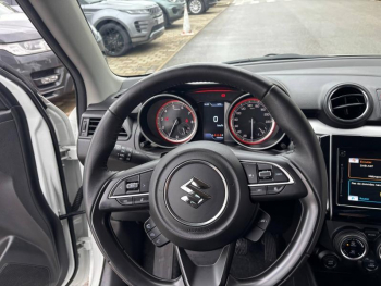 Photo 17 du bon plan SUZUKI Swift 1.2 Dualjet Hybrid 83ch Pack occasion à 15990 €