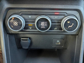 Photo 13 du bon plan DACIA Sandero 1.0 TCe 90ch Stepway Expression auto -24 occasion à 15990 €