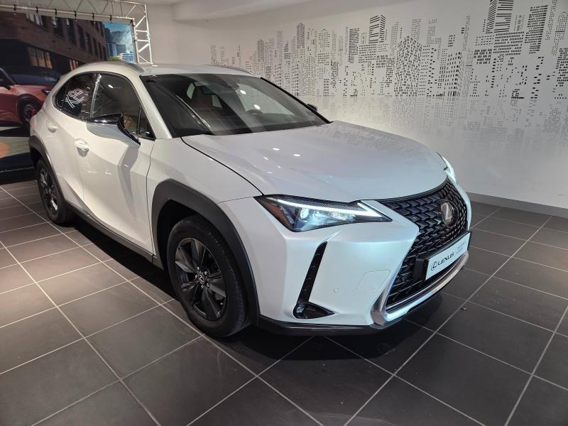 Bon plan LEXUS UX 250h Luxe 2WD occasion à 28990 €