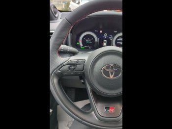 Photo 21 du bon plan TOYOTA Yaris 130h GR Sport 5p MC24 occasion à 25990 €