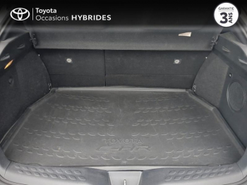 Photo 20 du bon plan TOYOTA C-HR 184h Collection 2WD E-CVT Cuir Alcantara occasion à 24990 €