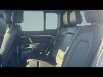 Photo 13 du bon plan LAND-ROVER Defender 110 2.0 P400e X-Dynamic HSE occasion à 85990 €