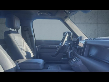 Photo 16 du bon plan LAND-ROVER Defender 110 2.0 P400e X-Dynamic HSE occasion à 85990 €