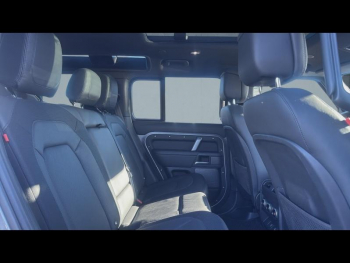 Photo 17 du bon plan LAND-ROVER Defender 110 2.0 P400e X-Dynamic HSE occasion à 85990 €