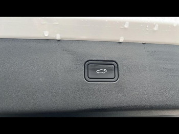 Photo 8 du bon plan VOLVO EX30 Single Extended Range 272ch Ultra occasion à 29900 €