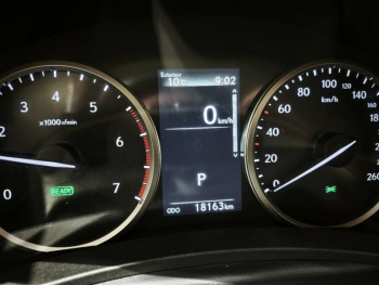 Photo 14 du bon plan LEXUS NX 300h 4WD Luxe Toit Panoramique occasion à 30990 €