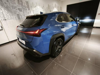 Photo 5 du bon plan LEXUS UX 250h Luxe 2WD Pack Technologie occasion à 32990 €