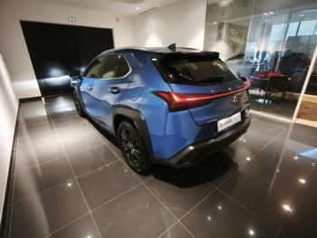 Photo 7 du bon plan LEXUS UX 250h Luxe 2WD Pack Technologie occasion à 32990 €
