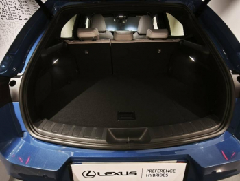 Photo 8 du bon plan LEXUS UX 250h Luxe 2WD Pack Technologie occasion à 32990 €