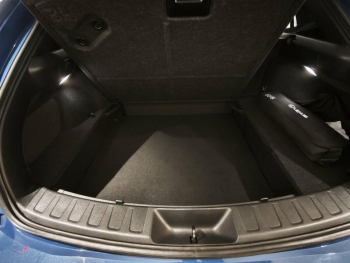 Photo 9 du bon plan LEXUS UX 250h Luxe 2WD Pack Technologie occasion à 32990 €