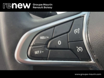 Photo 25 du bon plan RENAULT Captur 1.6 E-Tech Plug-in 160ch Intens occasion à 16400 €